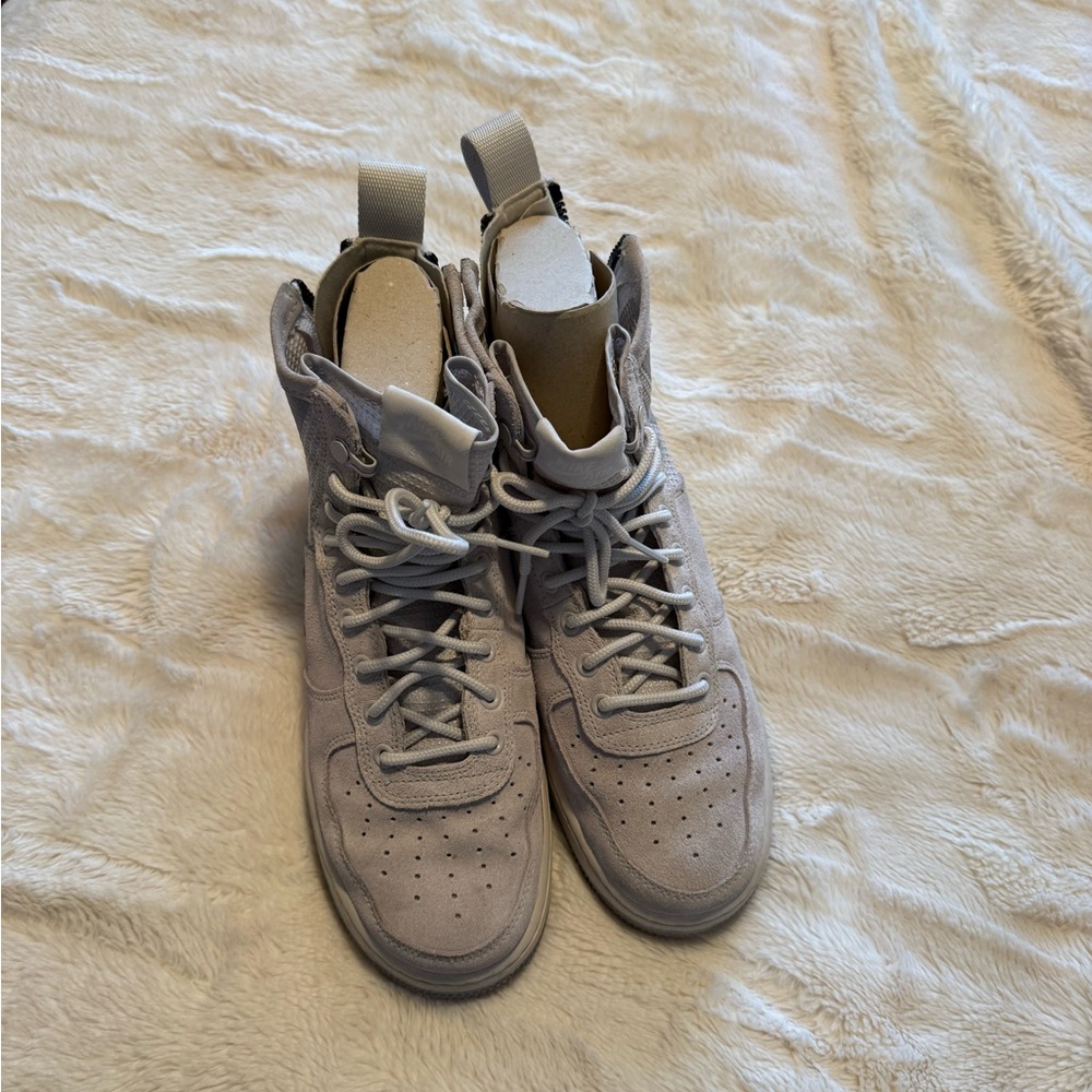 Nike High-Top AF 1 - Picture 2 of 5